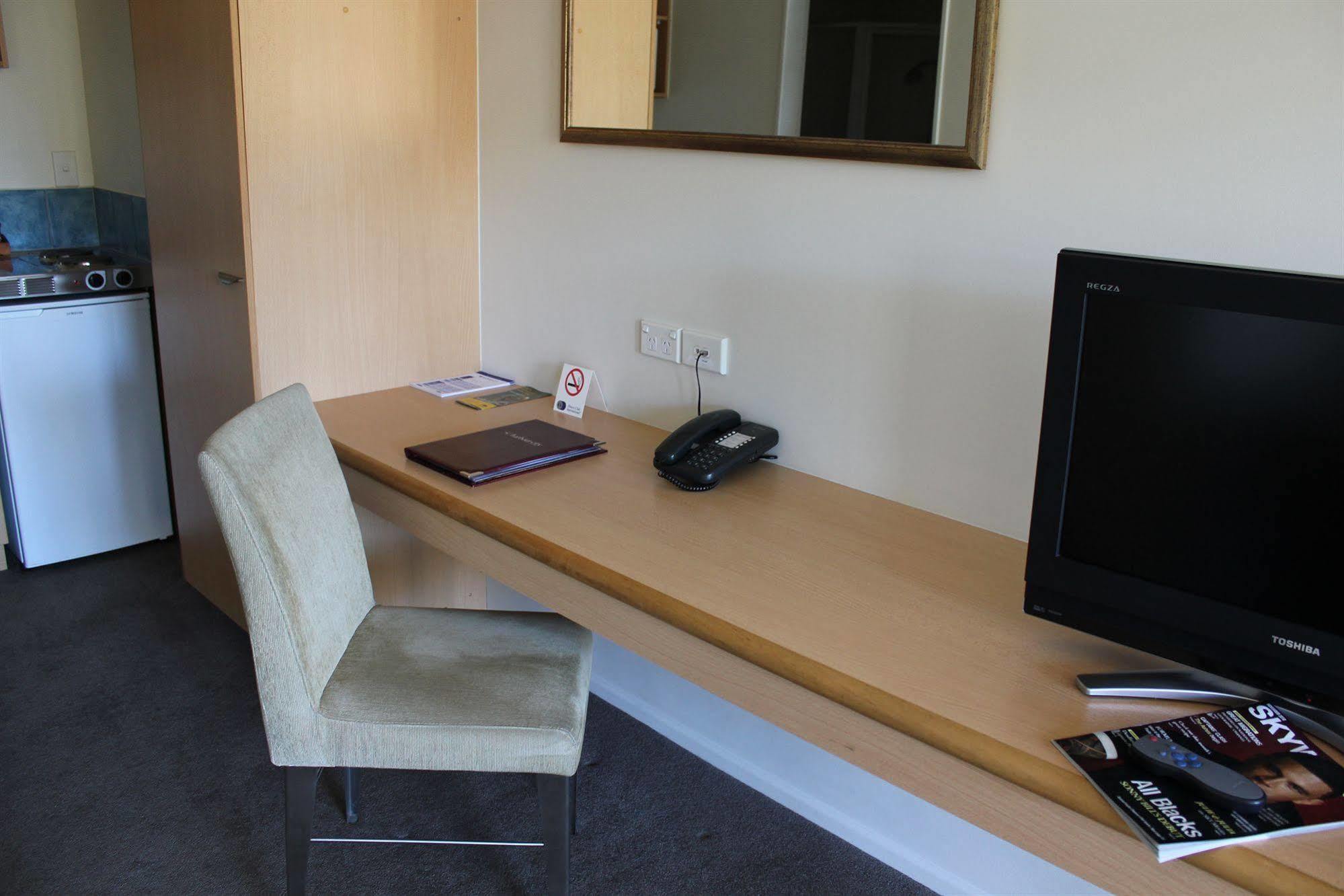 Harbour City Motor Inn & Conference Тауранга Екстериор снимка