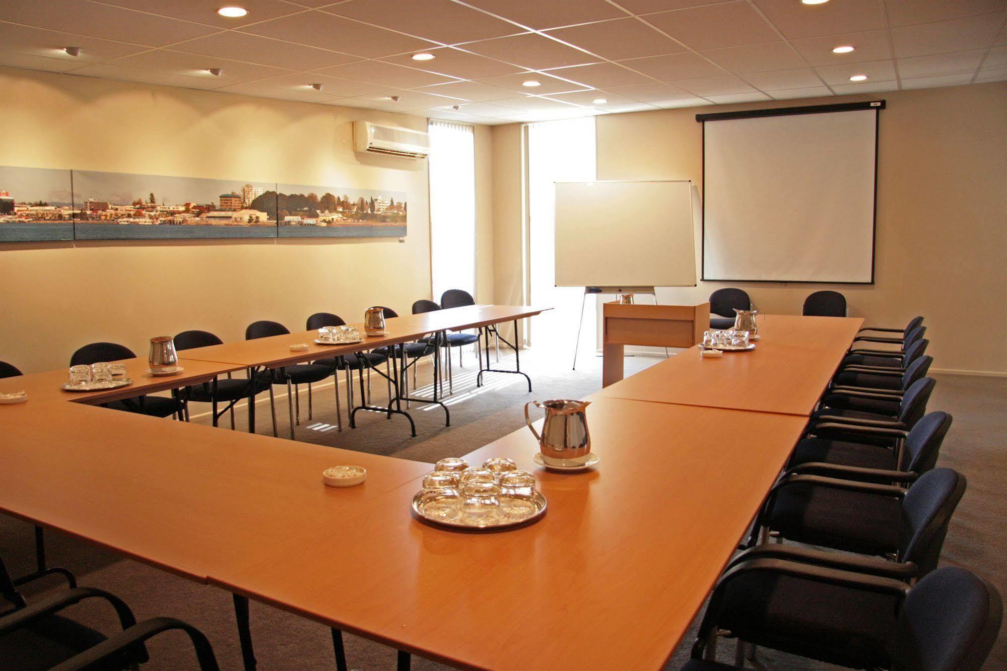 Harbour City Motor Inn & Conference Тауранга Екстериор снимка