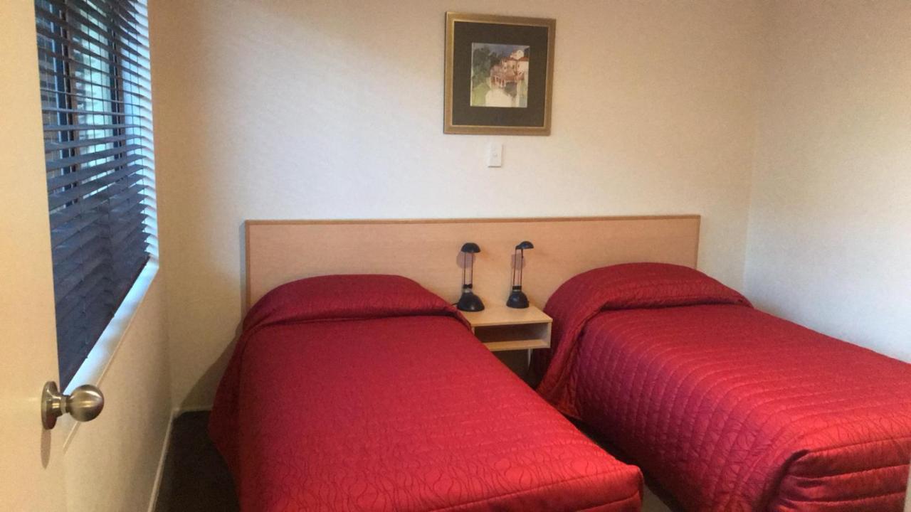 Harbour City Motor Inn & Conference Тауранга Екстериор снимка